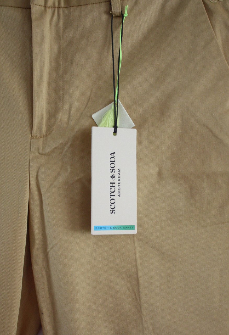 Nieuwe broek geelbruin  maat 30-32