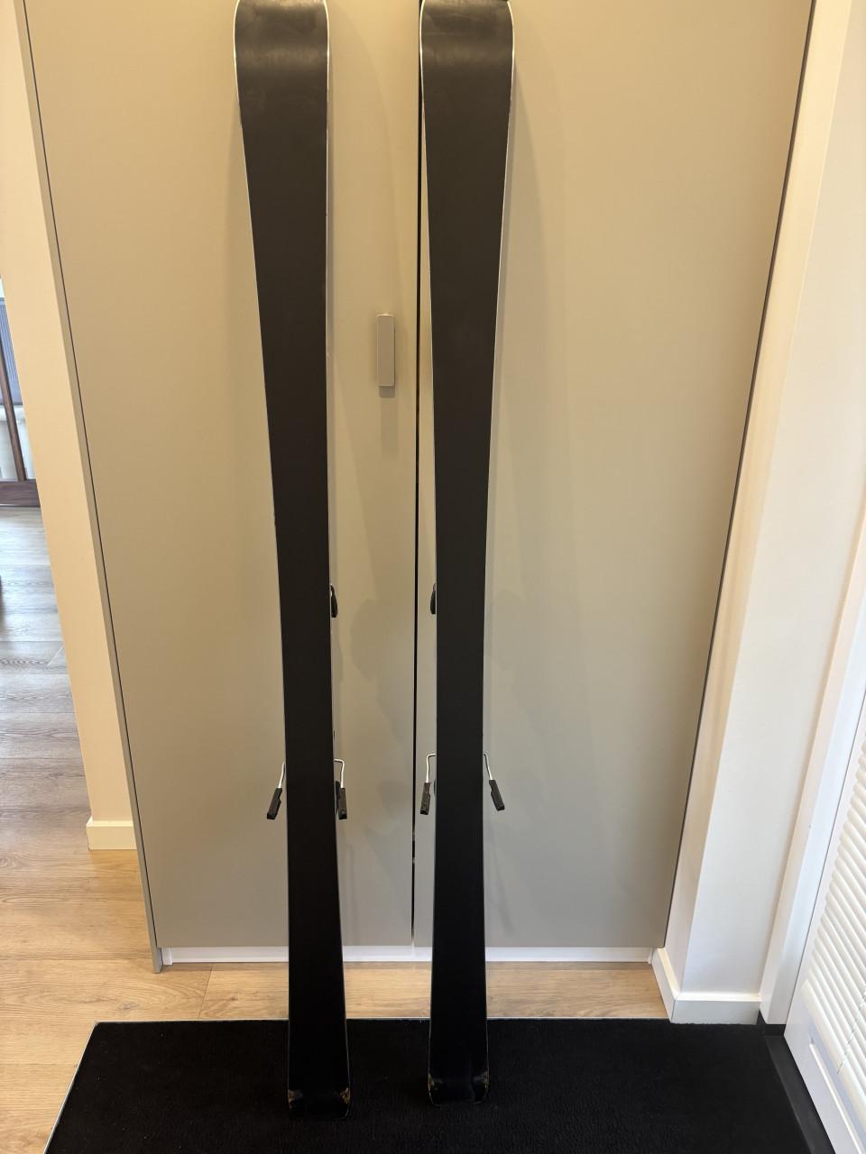 Atomic ski’s 171cm