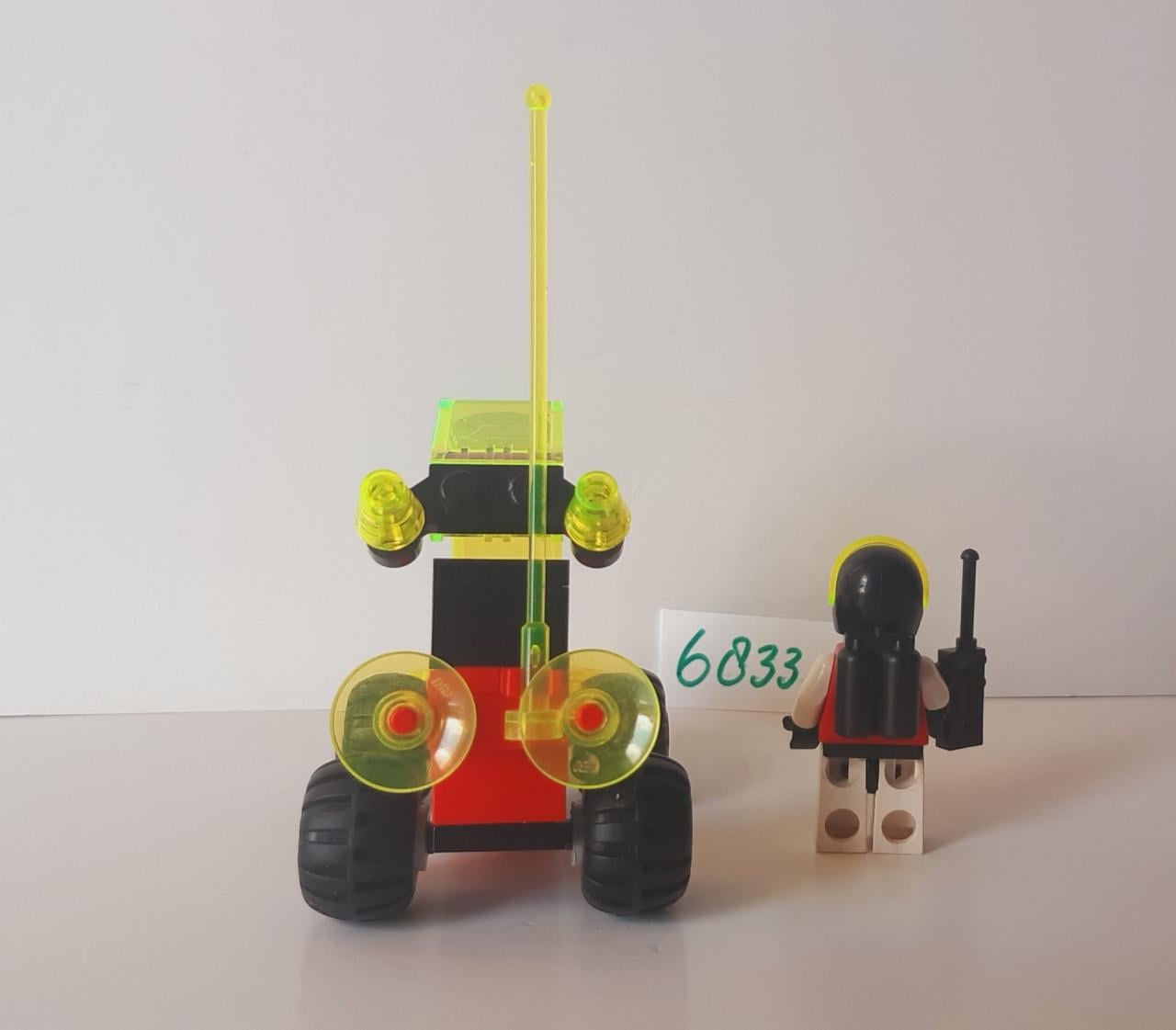 Lego Space M-Tron 6833: Beacon tracer.