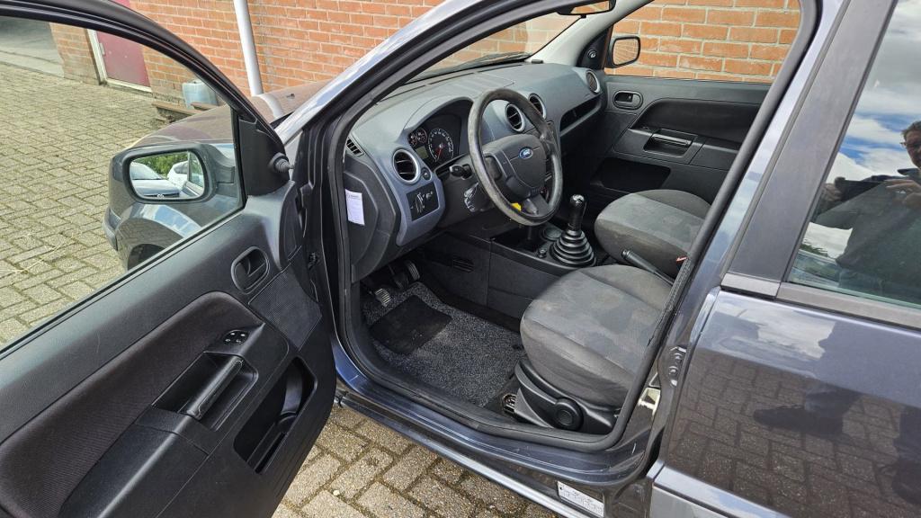 Ford Fusion 1.4-16v champion