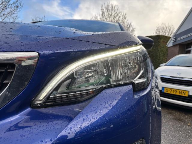 Peugeot 3008 allure 1.6turbo-165pk automaat(eat6) navi/camera/lmv18/keyless