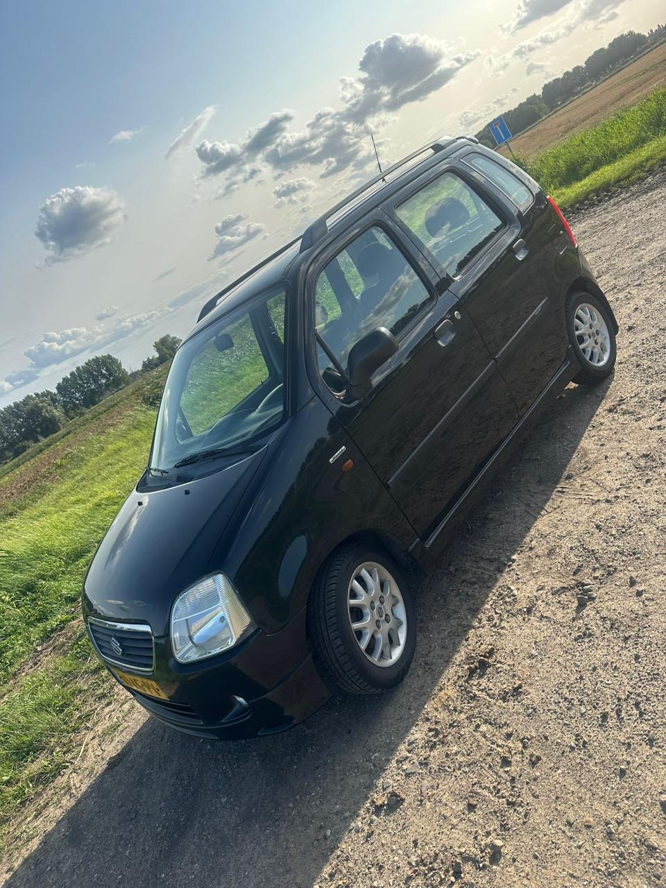 Hoge instap!  Suzuki wagon r+  'Special' uitvoering