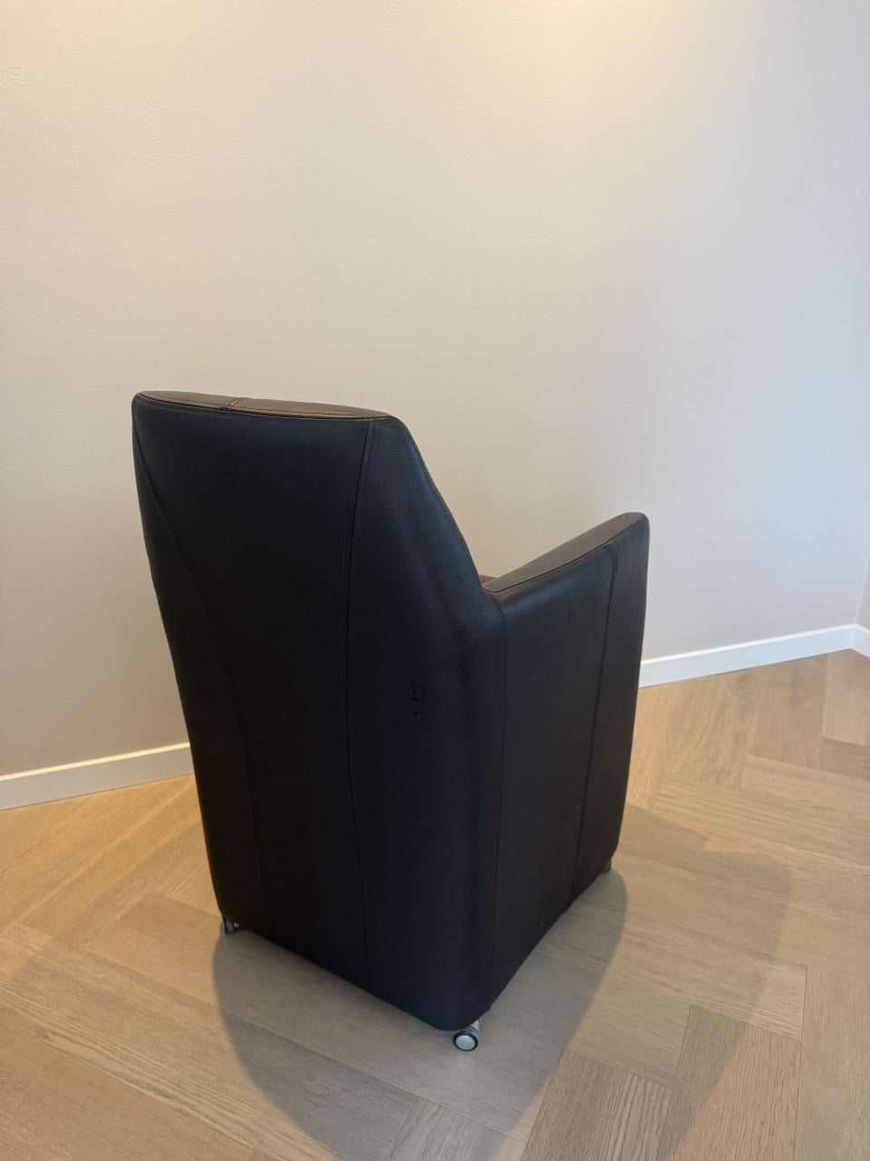 Eetkamer stoelen met wieltjes (leer) 6 stuks