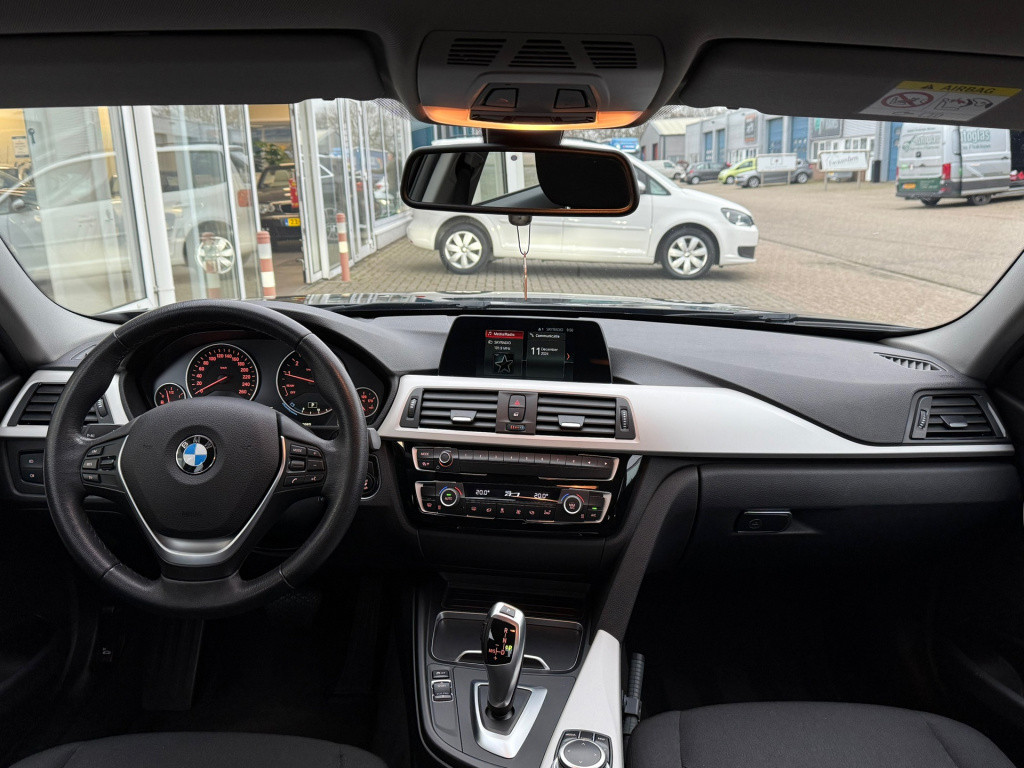 BMW 3-serie 318i executive