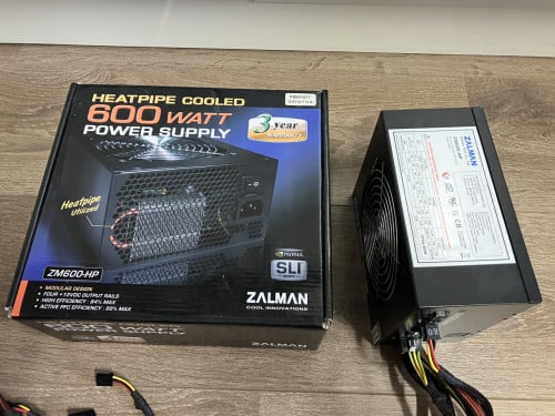 Zalman ZM600-HP Voeding