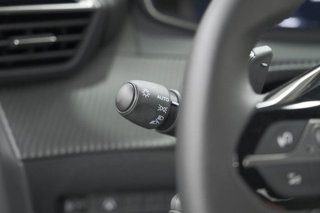 Peugeot 2008 puretech 130 eat8 allure | 360 camera | adaptieve cruise contr