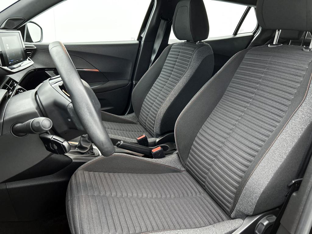 Peugeot 2008 130 pk active pack | rijklaar | apple carplay | camera | stoel