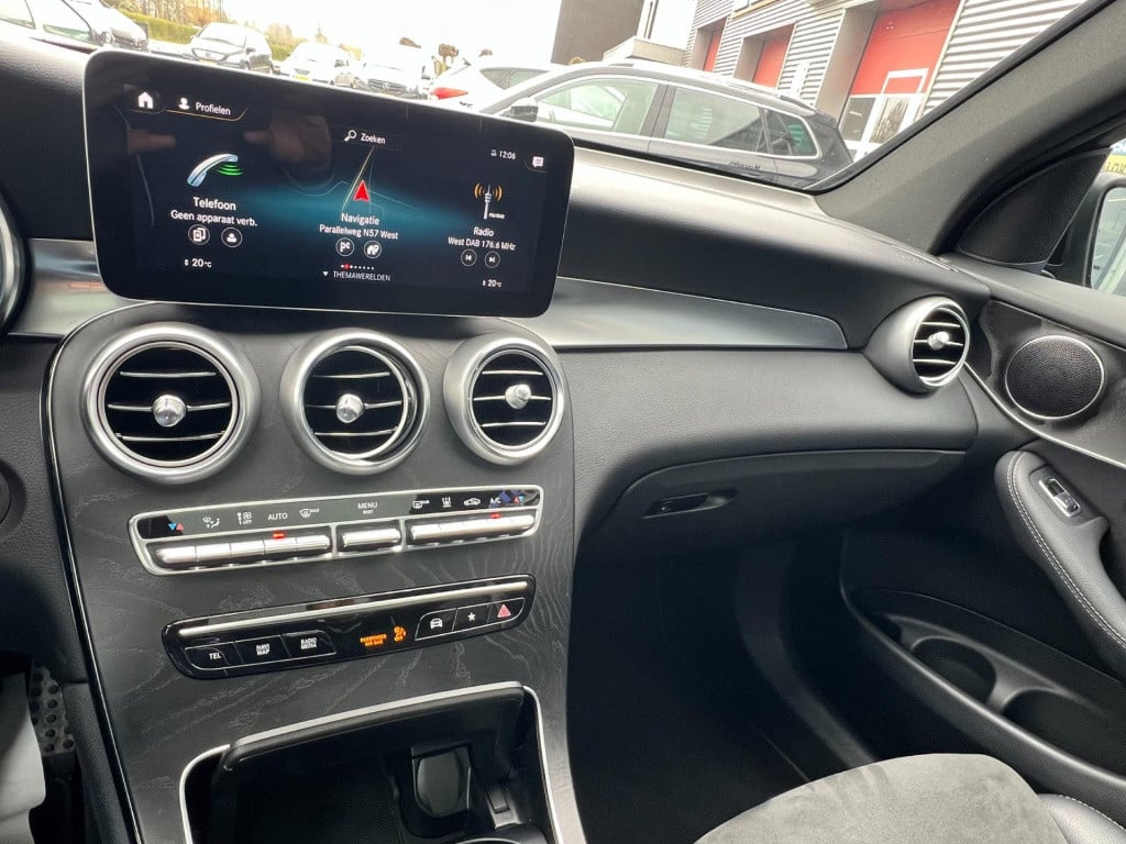 Mercedes-Benz Glc 300de 4matic business solution amg, trekhaak, panoramadak