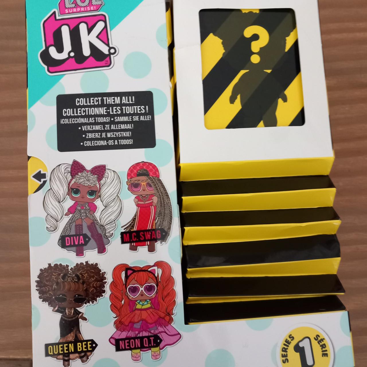 J.K. Doll Queen BeeL.O.L. Surpri Pak 15 verrassingen
