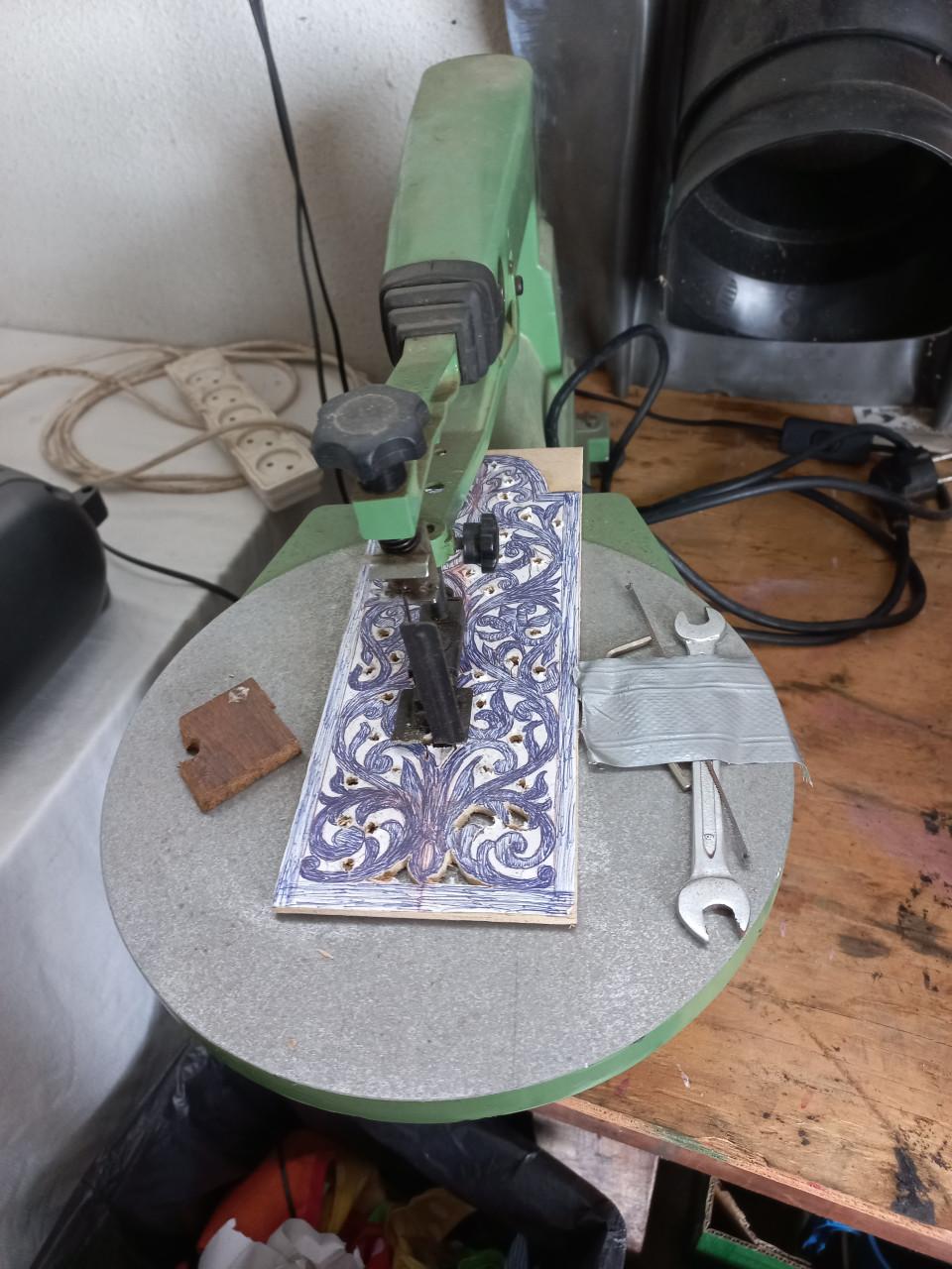 4x verschillende gereedschap, slijpmachine, figuurzaag, boorhouder