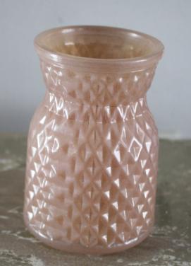 Licht roze glazen vaasje
