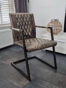 4 eetkamerstoelen
