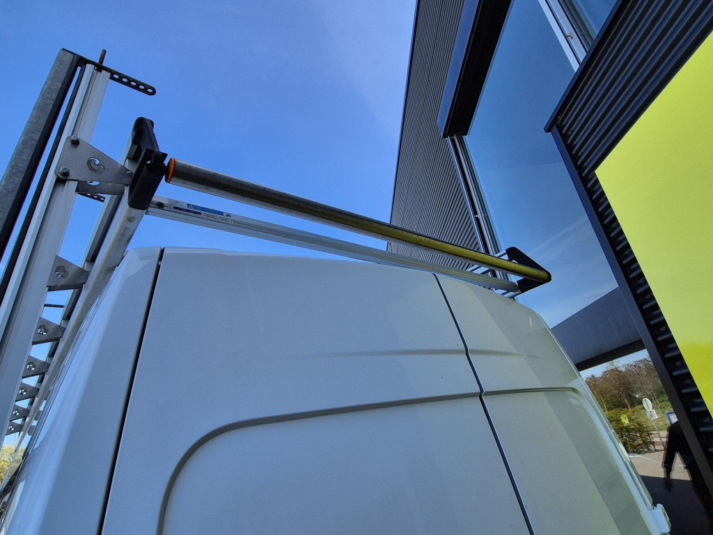 Renault Master t35 2.3 dci 180 l3 h2 v/d born glasresteel, trekhaak, camera