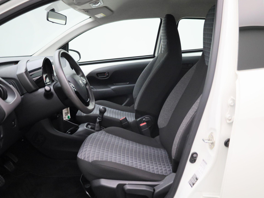 Peugeot 108 1.0 e-vti active | lage km stand! | bluetooth | airco | dab |