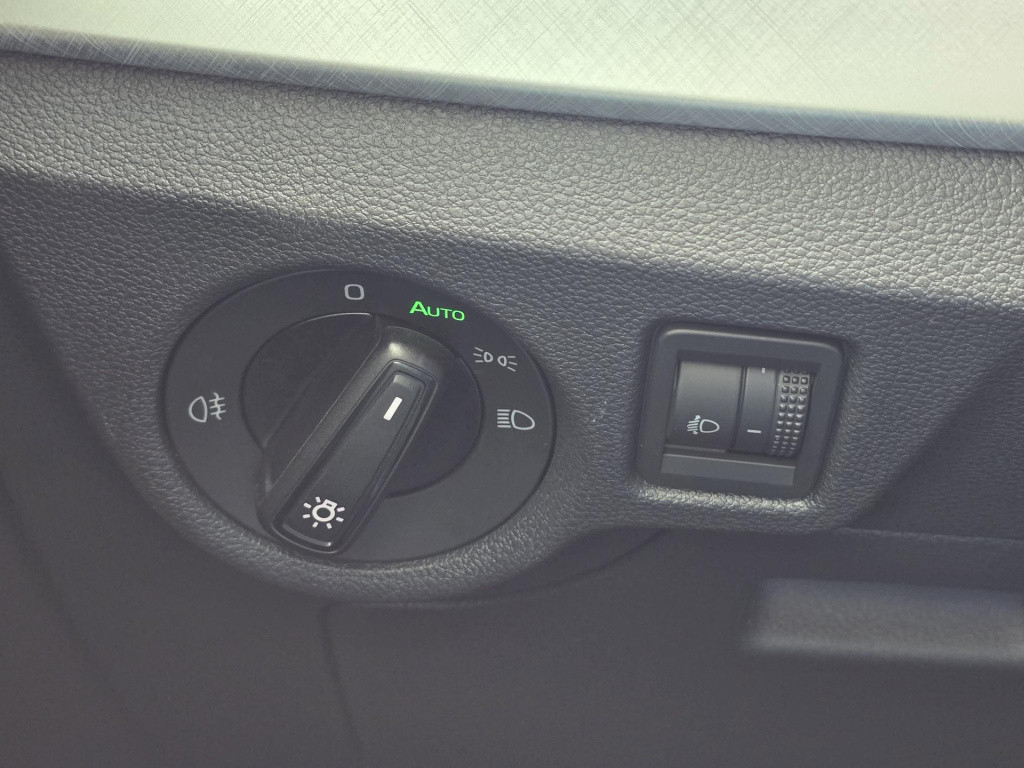 Skoda Kamiq 1.0 tsi selection virtual cockpit carplay navigatie pdc v+a sto