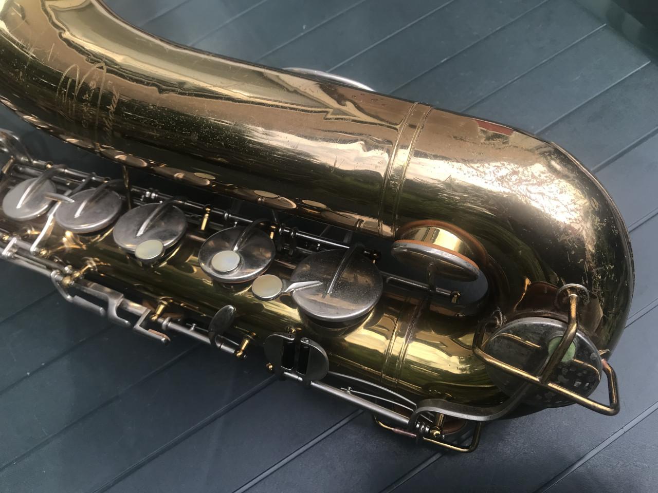 Buescher aristocrat tenor saxofoon