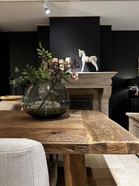 EETKAERTAFELS IN ALLERLEI MATEN EN SOORTEN