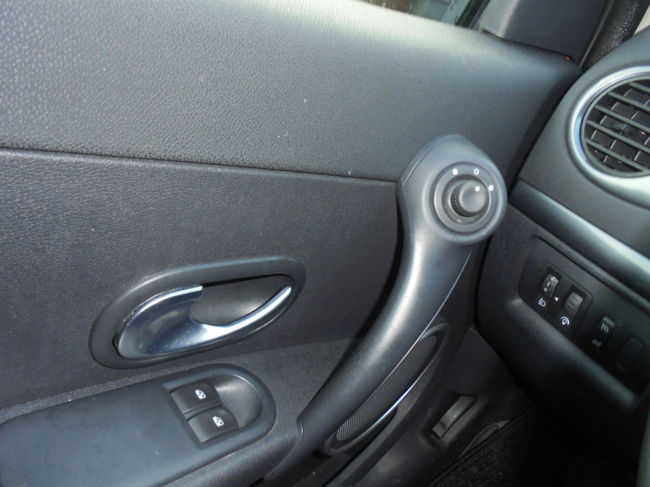 Clio 1.2 – 16V Exception168.218 Km met N.A.P Apk nieuw februari 2026
