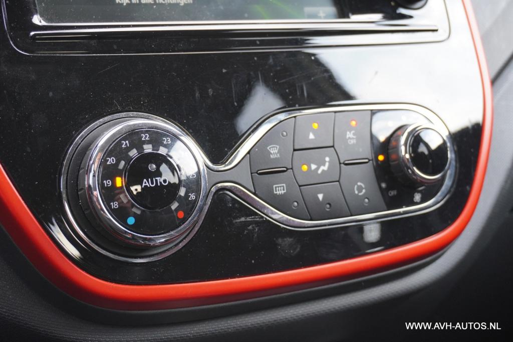 Renault Captur 1.2 tce helly hansen automaat