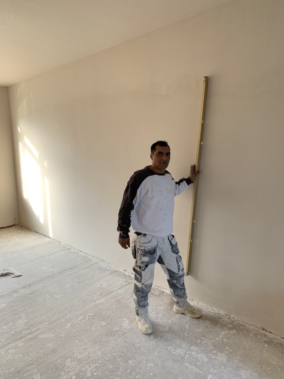 Stucadoor tel 0643737210 Kirilov