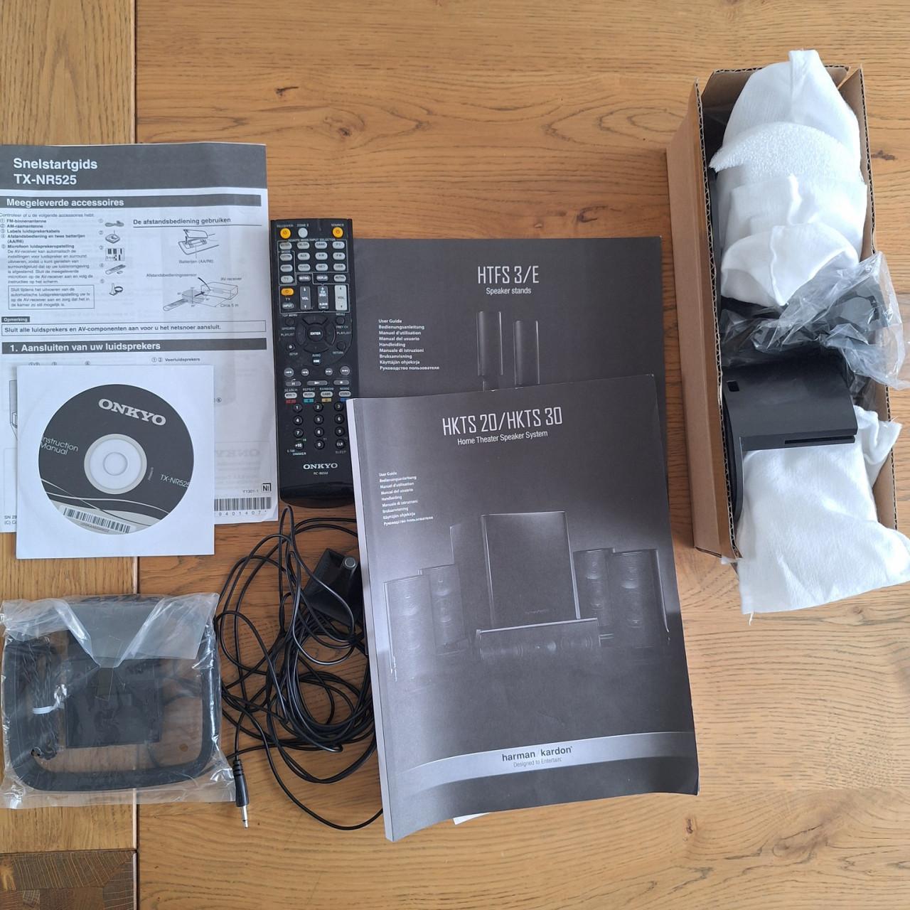 Onkyo TX-NR525 A/V-receiver met Harman Kardon HKTS 30 5.1 speakerset
