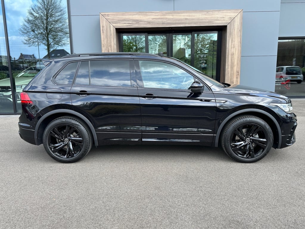 Volkswagen Tiguan 1.5 tsi 150pk dsg r-line | black line | panoramadak | tre