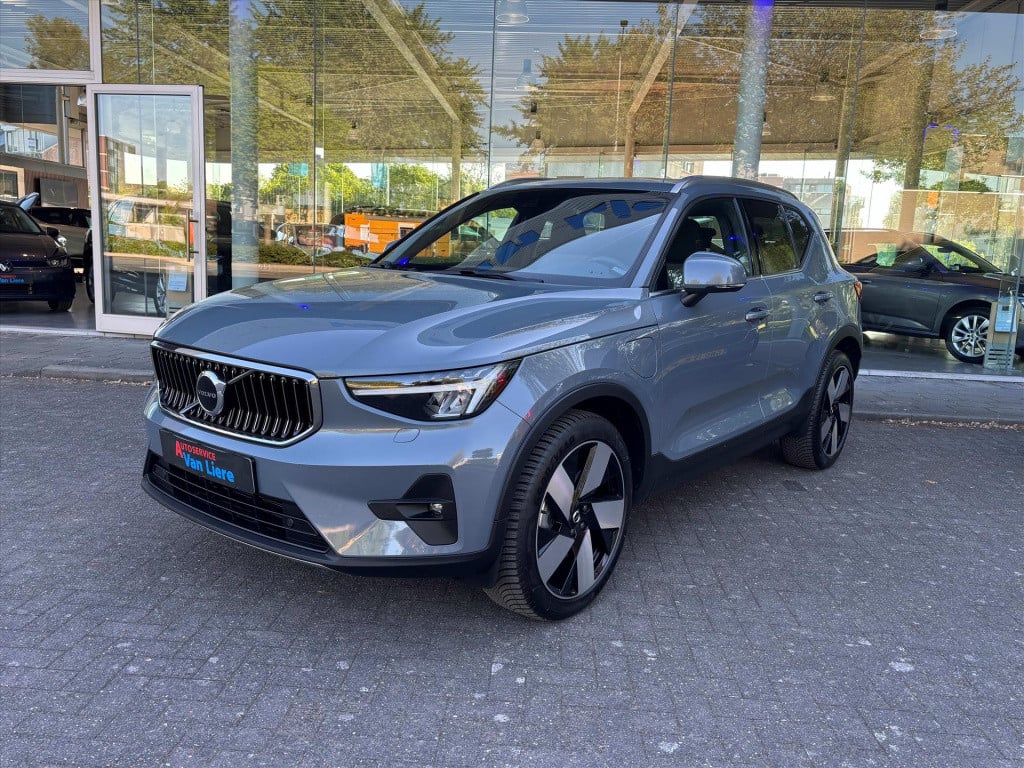 Volvo XC40 t4 plug-in hybrid 211pk aut core bright 20lm velgen| carplay|rij