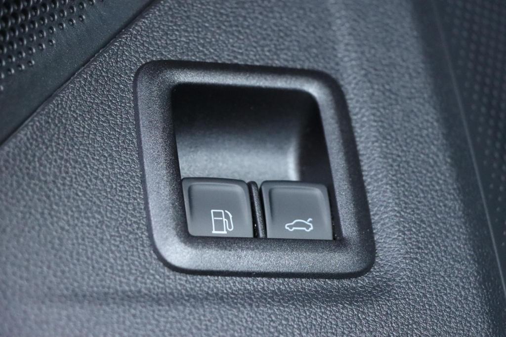 Volkswagen Tiguan 1.5 ehybrid life 204pk dsg6 | soh 98,6% |