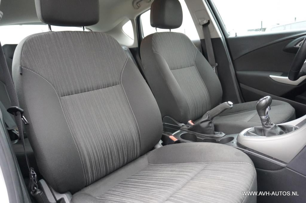 Opel Astra 1.4 turbo edition