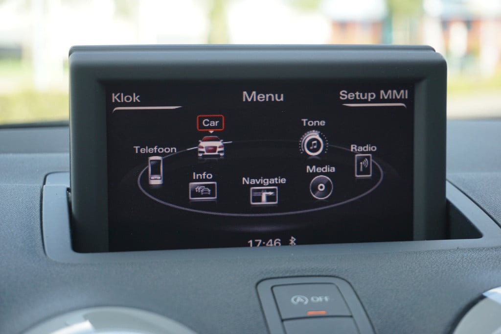 Audi A1 1.4 tfsi attraction airco / navi / parkeers. / elektr. ramen
