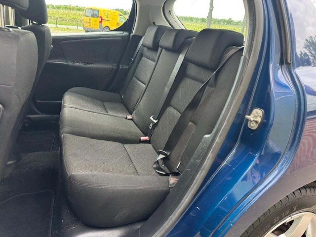 Peugeot 207 1.4 vti xs