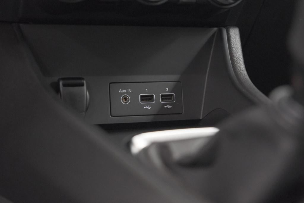 Renault Captur tce 100 zen | trekhaak | climate control | parkeersensoren |