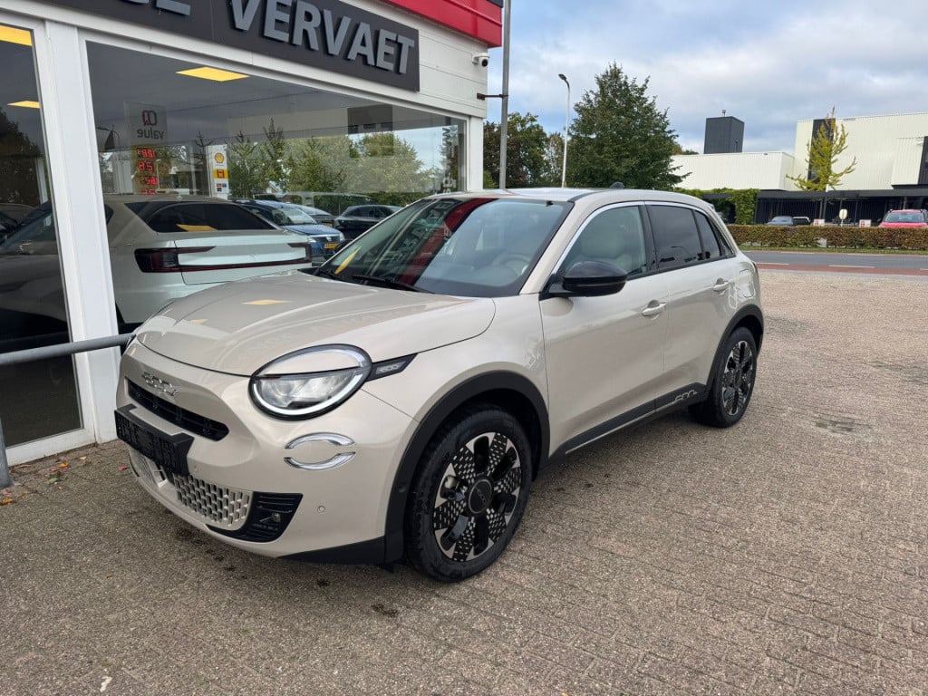Fiat 600 1.2 hybrid la prima