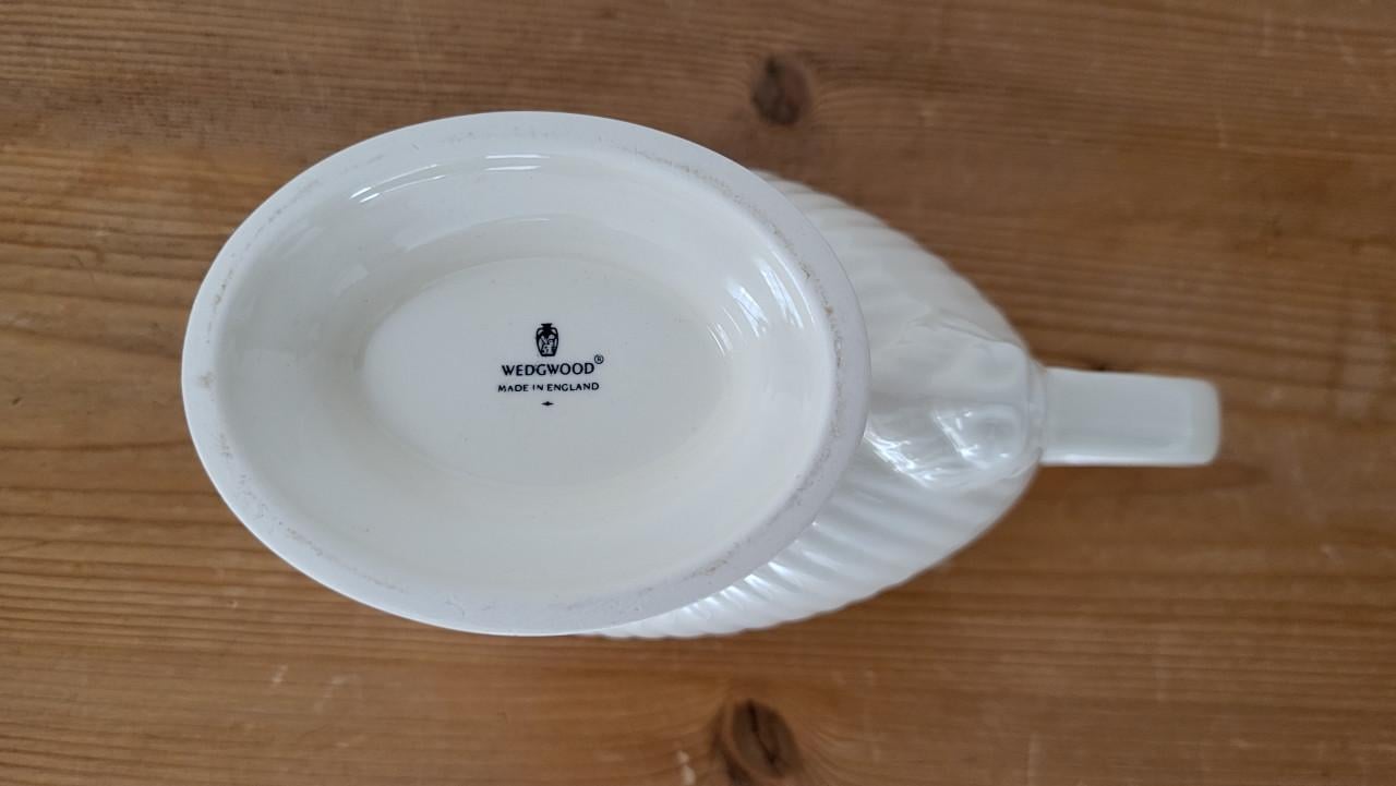 Wedgwood Edme sauskom juskom