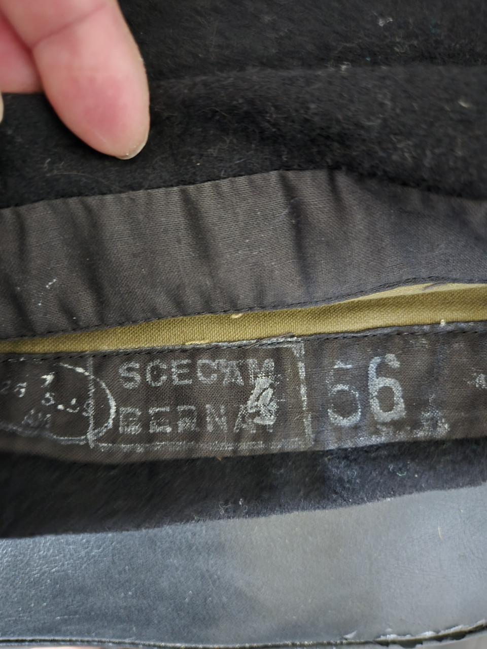 Calot zwart met rood maat 56 Scecam Bernay