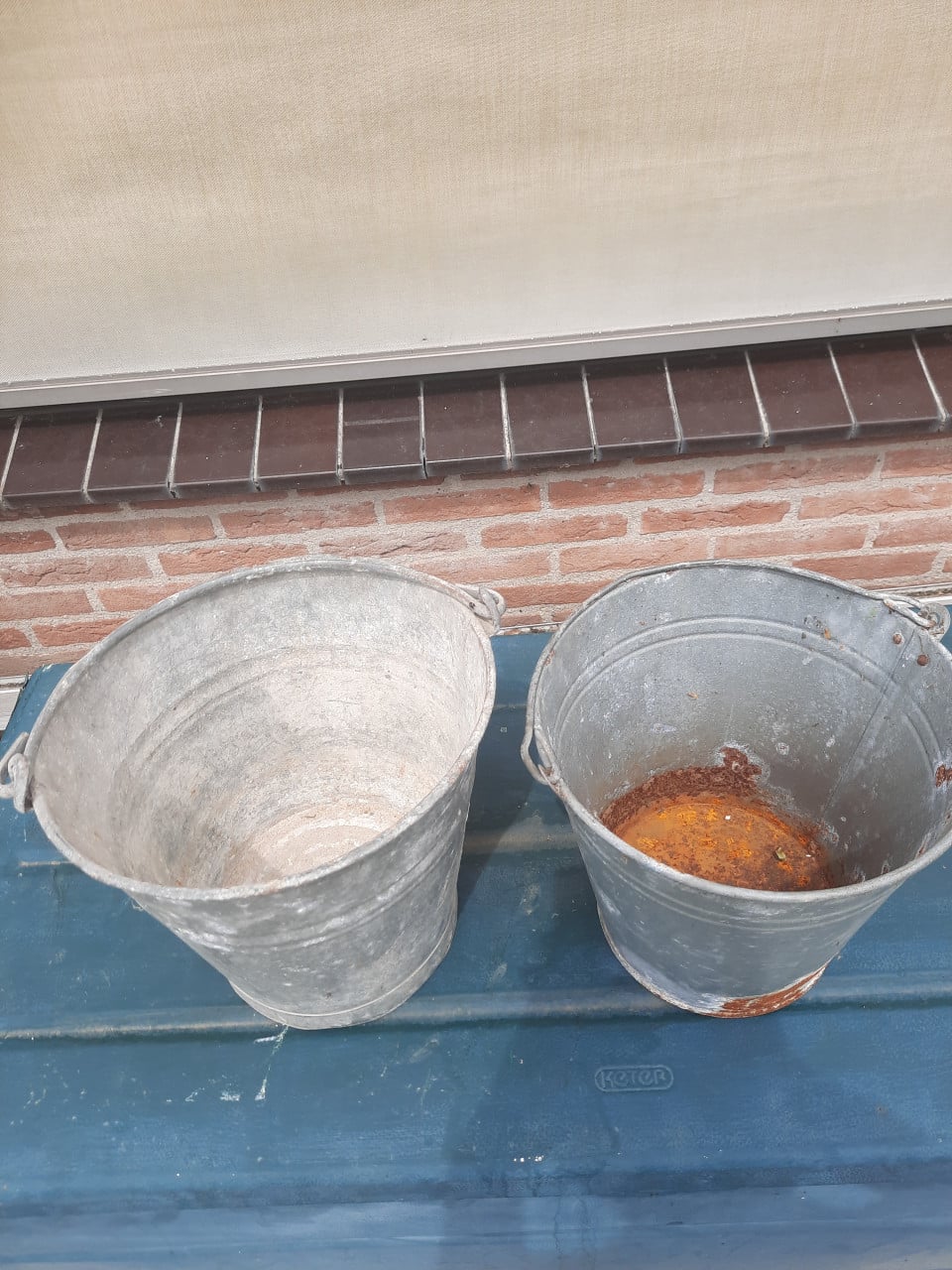 2 zinken emmers