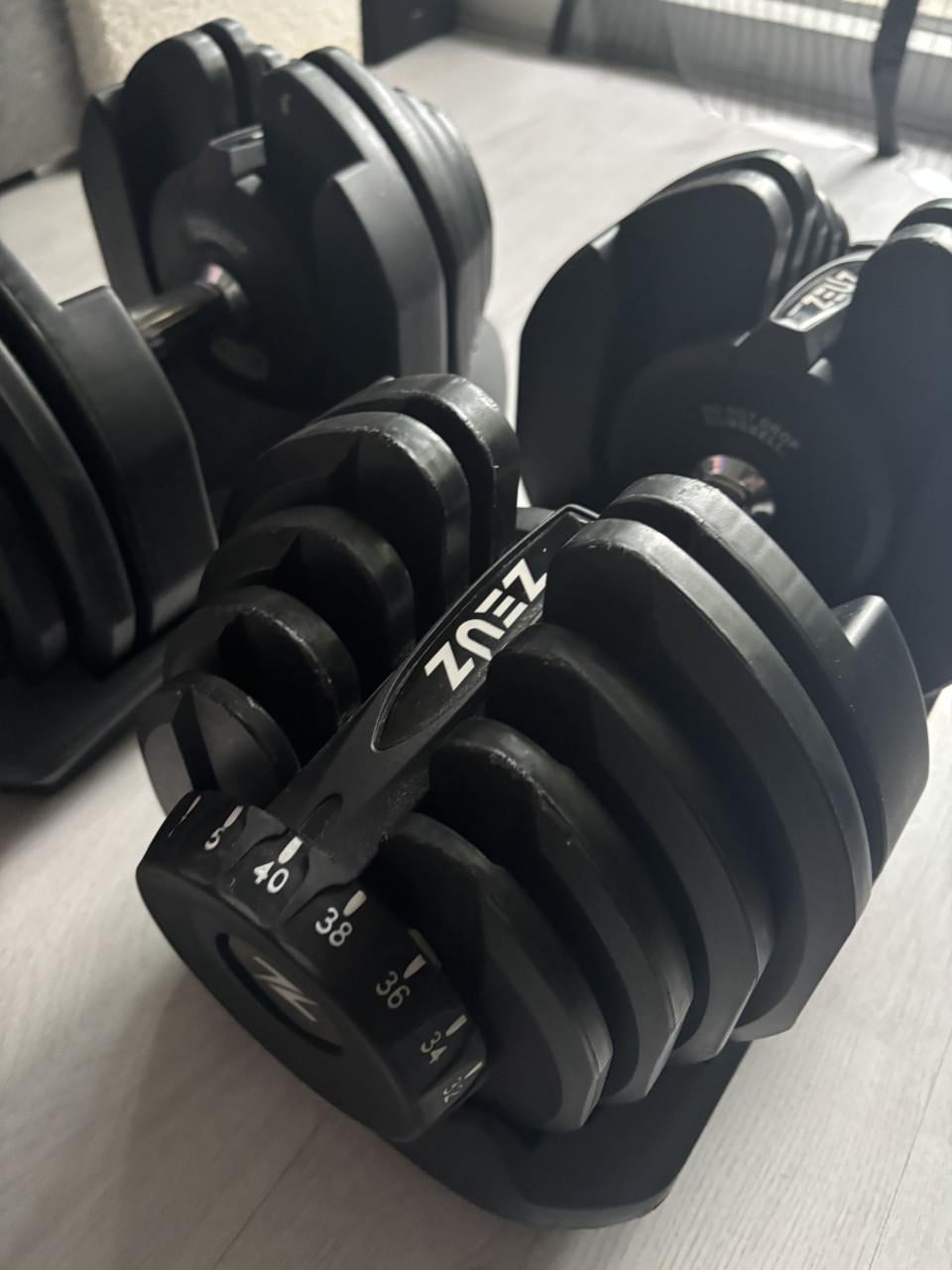 Verstelbare dumbbells 2x 40 kg | Complete set | ZEUZ
