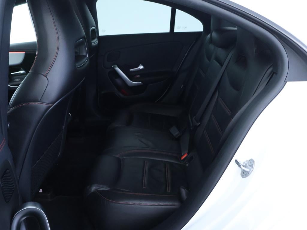 Mercedes-Benz Cla 200 business solution amg | panoramadak | trekhaak | amg-