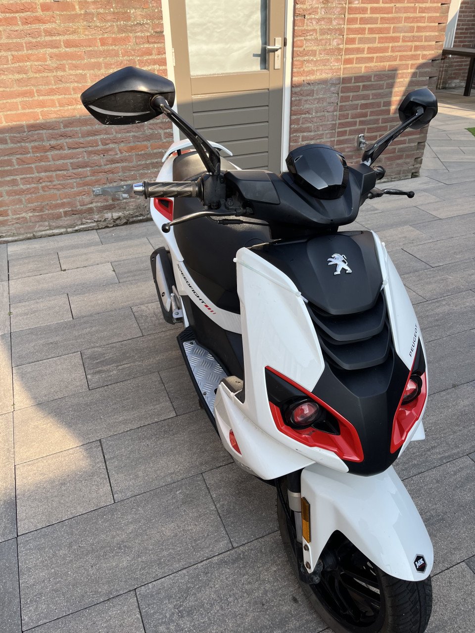 Peugeot speedfight 4