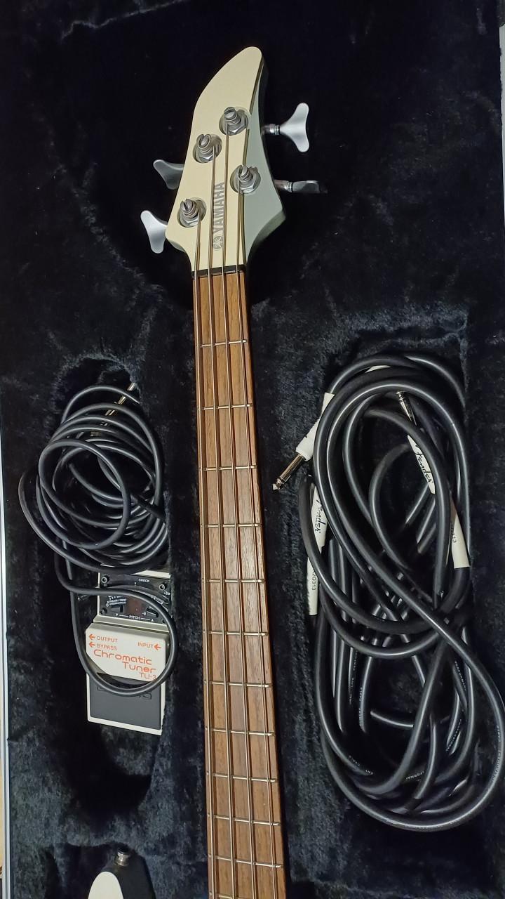 Basgitaar Yamaha RBX A2