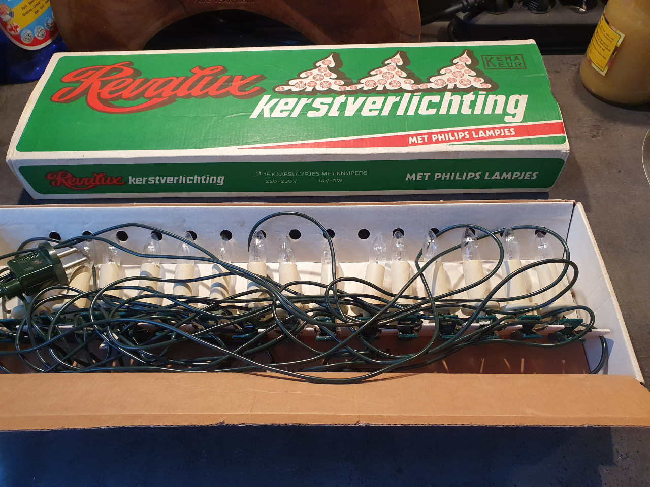 2 x jaren 60 en 70 werkende kerstverlichting met originele philips lampjes