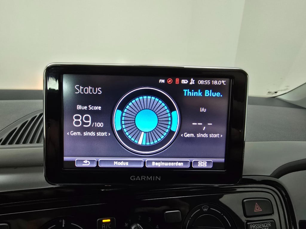 Volkswagen UP! occasion 1.0 move up! bluemotion zeer zuinig en 5 deurs | tw