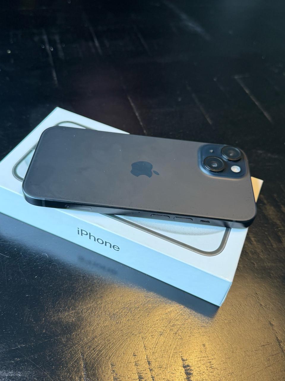 Apple Iphone 15 zwart 128GB