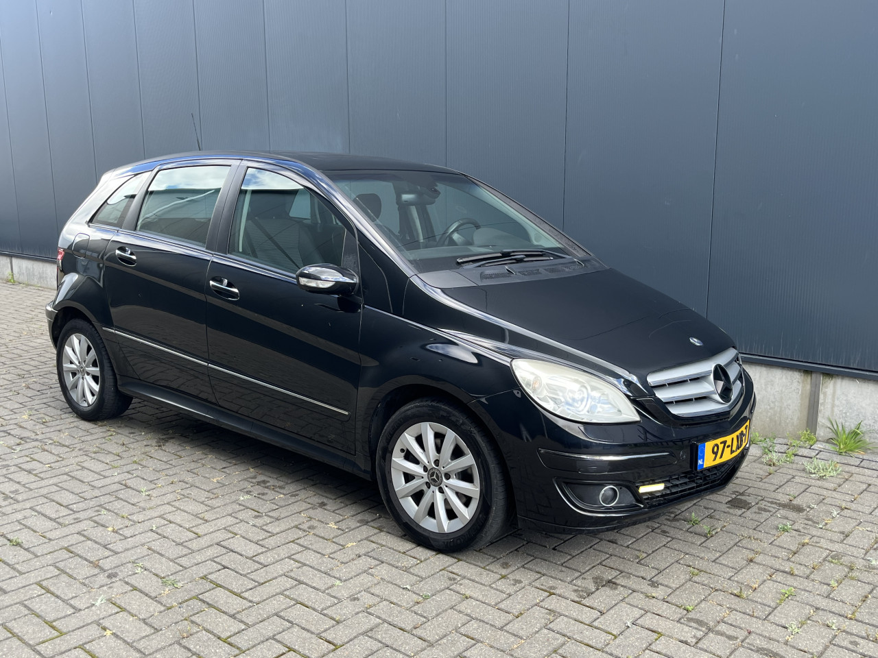 Mercedes-Benz B-klasse 200 NIEUW APK