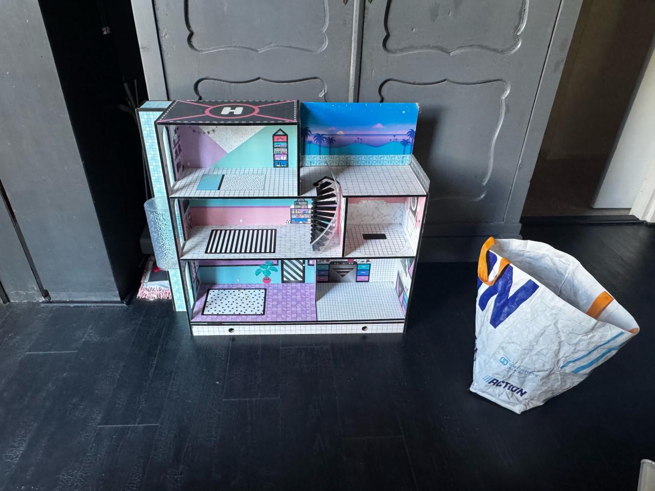 LOL suprise groot poppenhuis met meubels t.e.a.b