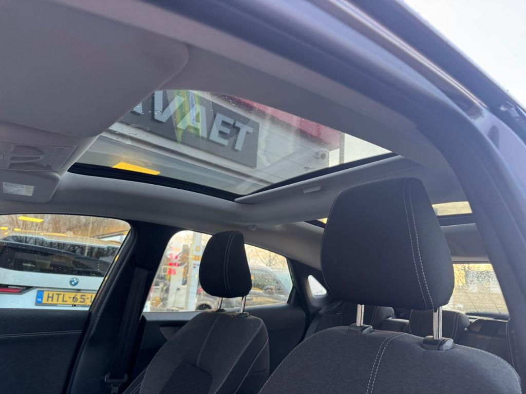 Ford Puma 1.0 ecoboost hybrid titanium