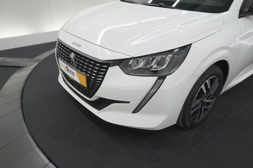 Peugeot 208 puretech 75 allure | camera | apple carplay | parkeersensoren |