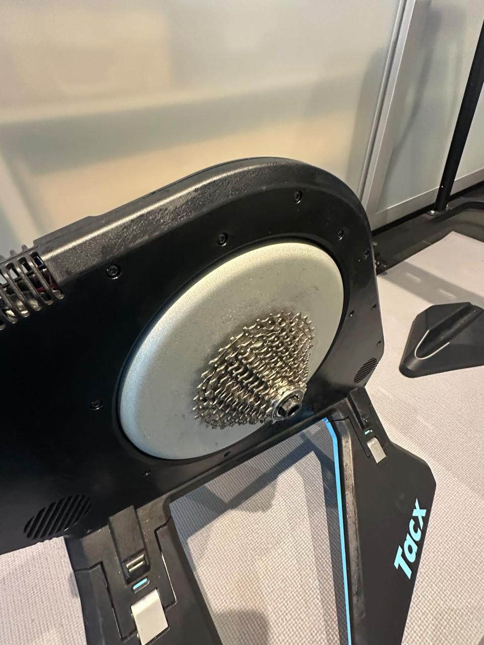 Tacx NEO 2T Smart fietstrainer + Neo Motion Plates + Tafel