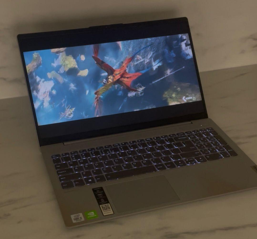 Lenovo IdeaPad 5 - 15,6" - Nvidia MX350 - SSD 512 GB - 8 GB RAM - I5