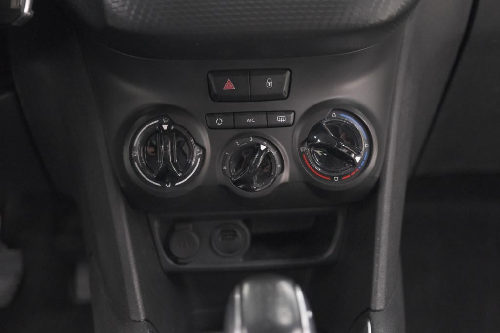 Peugeot 208 puretech 82 signature | apple carplay | parkeersensoren | navig